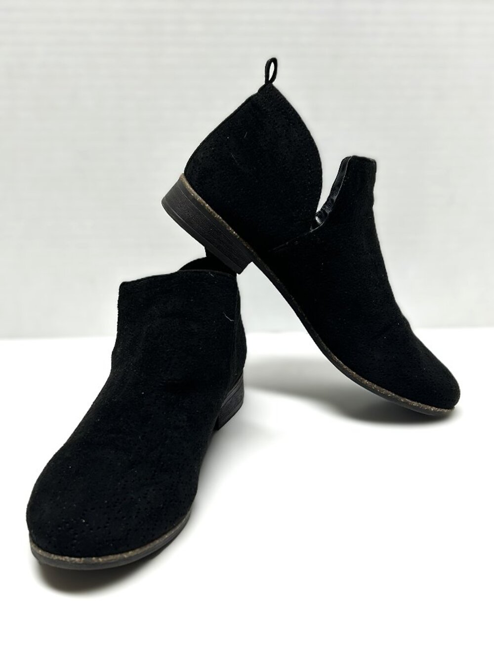 Dr. Scholls black suede booties size 8.5
